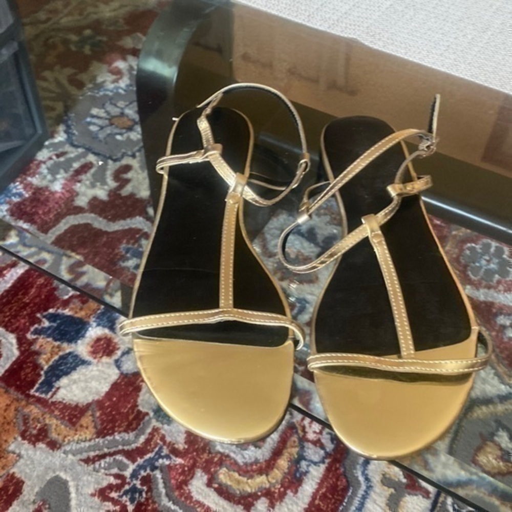 Merona sandals size 9 in excellent condition
